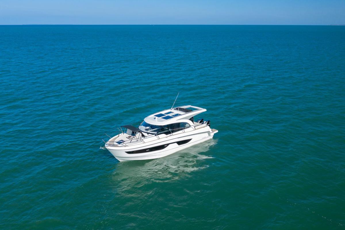 Beneteau Antares 11 Coupé 2020 bij Belgian Boat Service