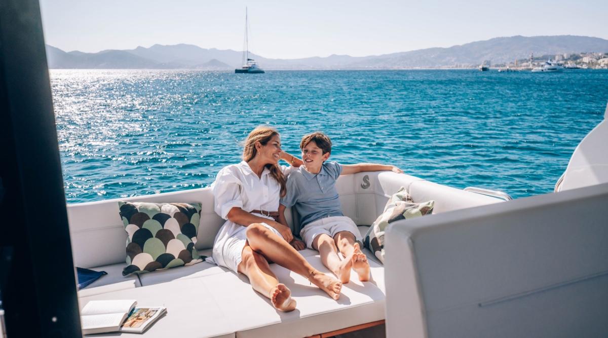 Beneteau Antares 12 Coupé 2020 bij Belgian Boat Service