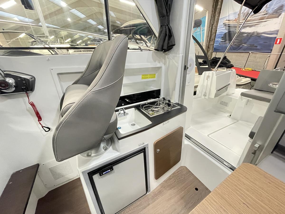 Beneteau Antares 7 2020 bij Belgian Boat Service