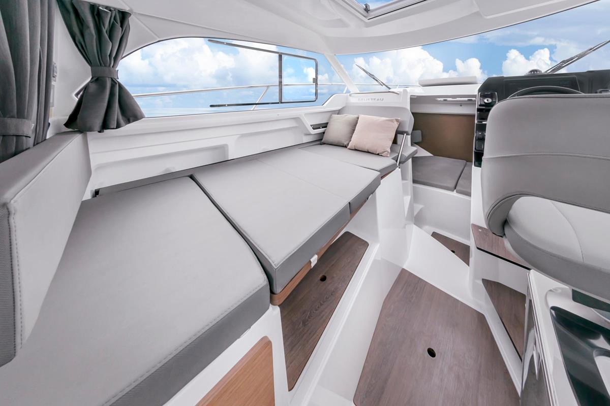 Beneteau Antares 8 Outboard 2020 bij Belgian Boat Service