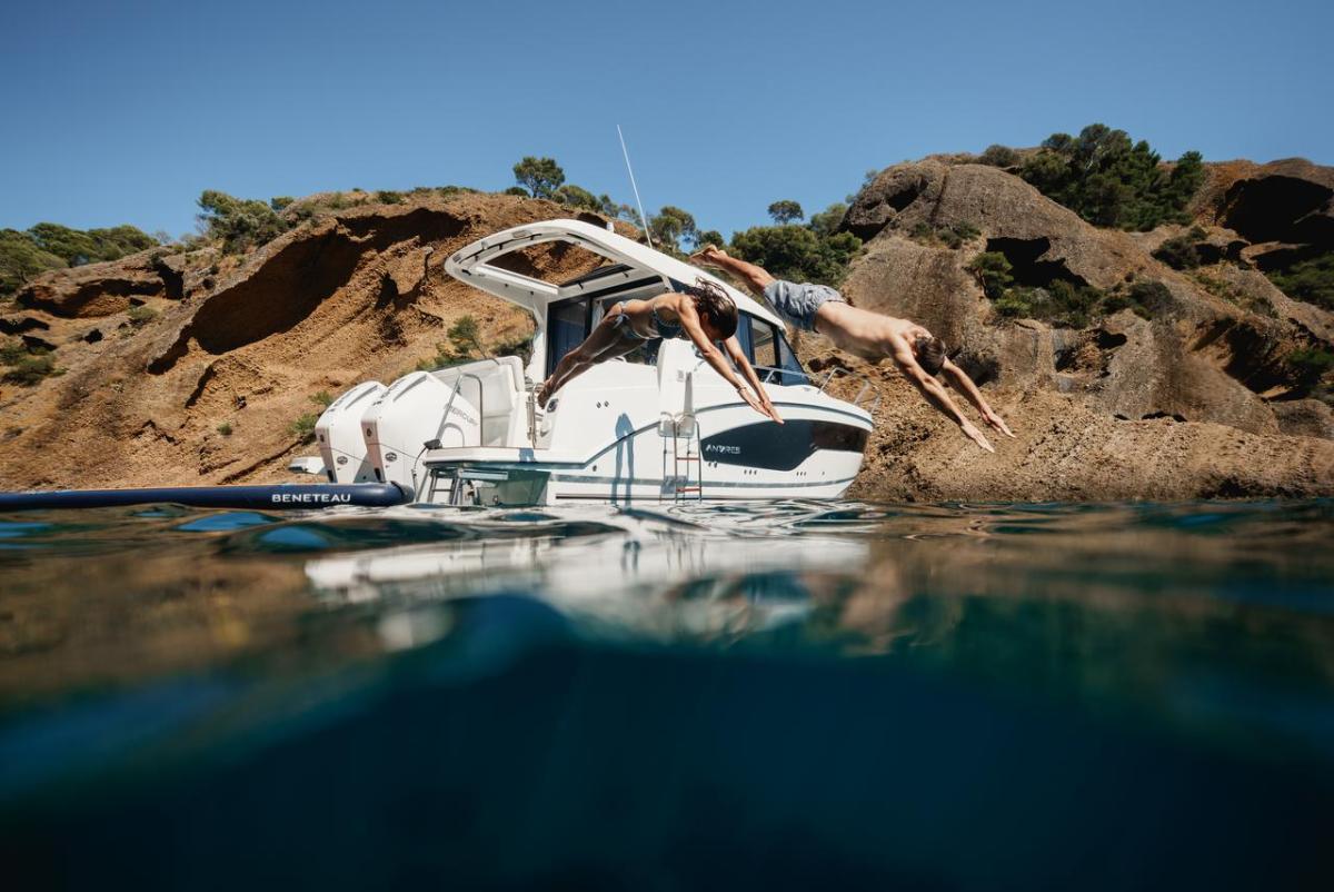 Beneteau Antares 9 2020 bij Belgian Boat Service