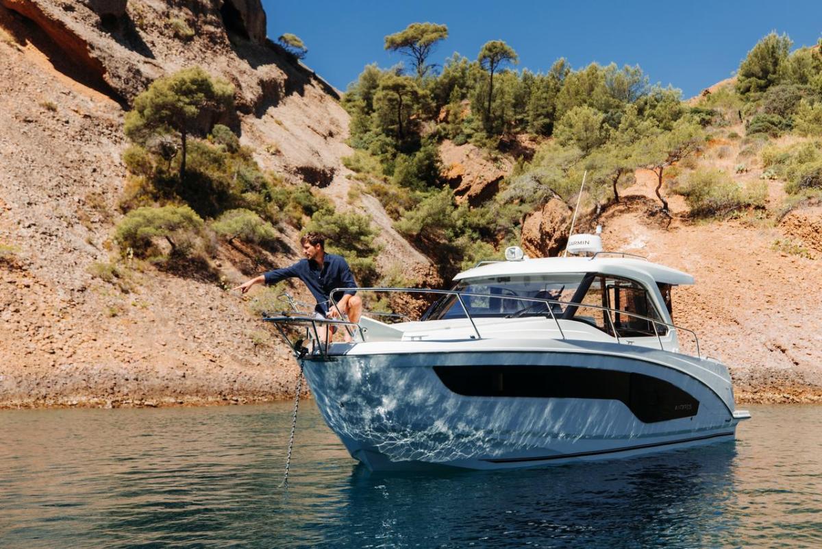 Beneteau Antares 9