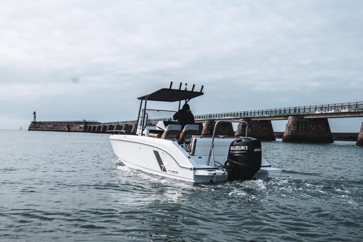 Beneteau Flyer 7 Spacedeck 2020 bij Belgian Boat Service