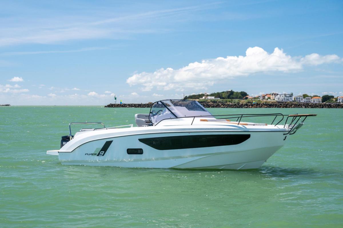 Beneteau Flyer 9 Sundeck 2020 bij Belgian Boat Service