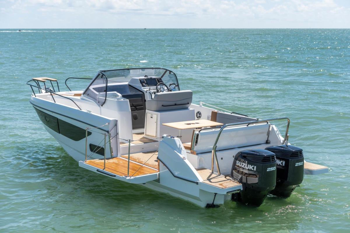 Beneteau Flyer 9 Sundeck 2020 bij Belgian Boat Service