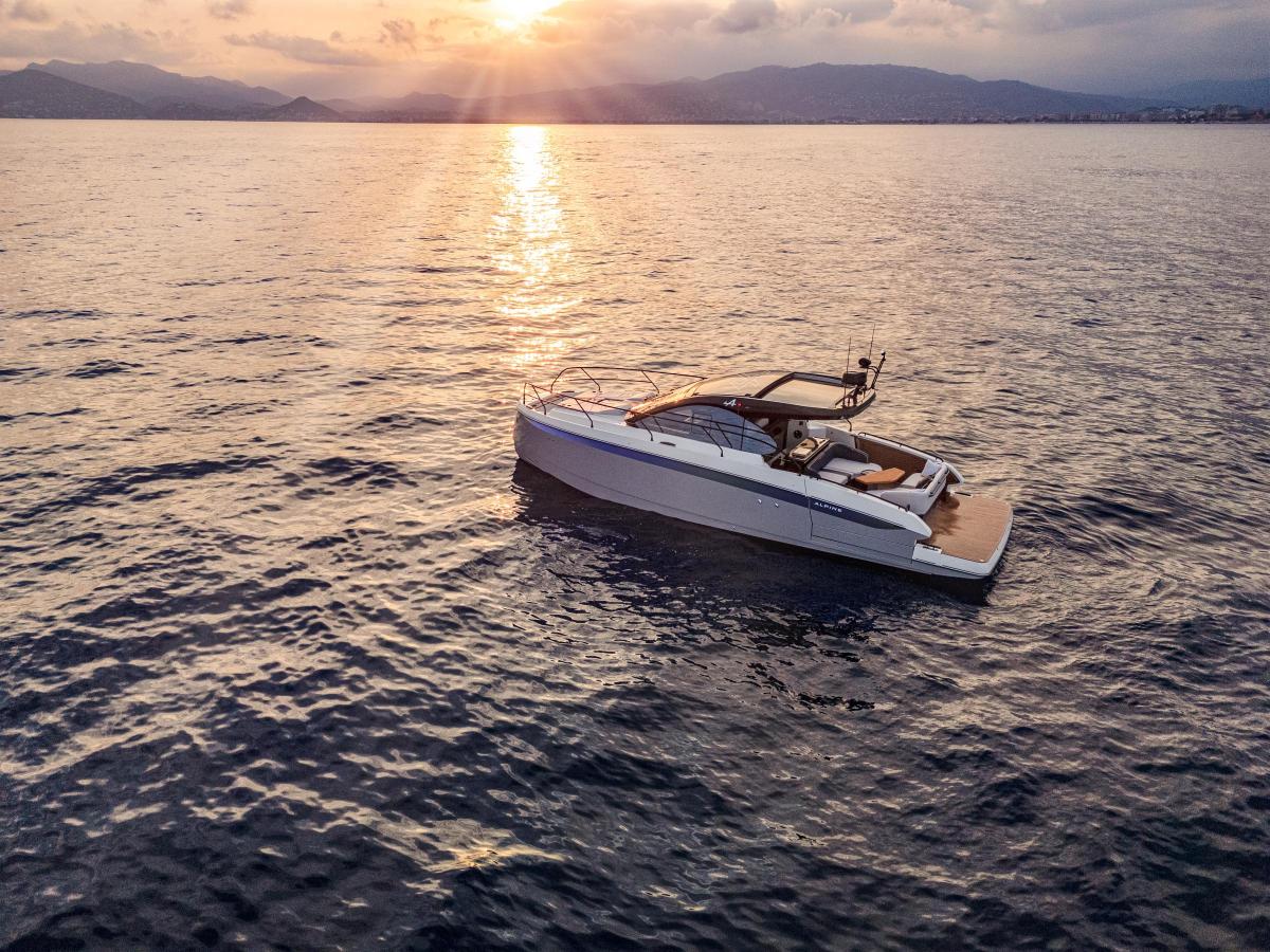Beneteau GT 40 2020 bij Belgian Boat Service