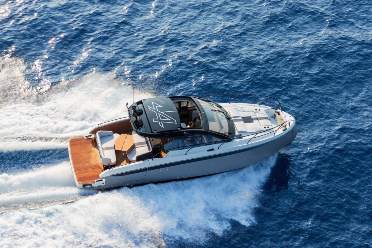 Beneteau GT 40
