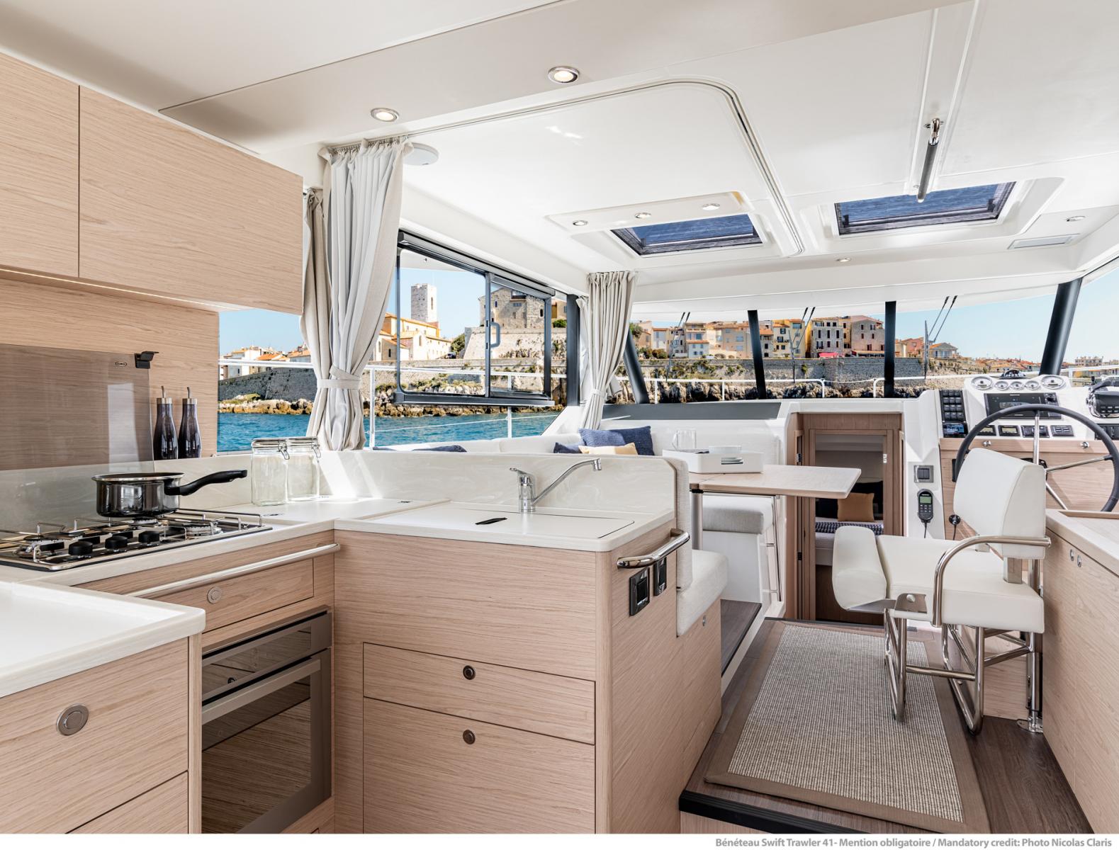 Beneteau Trawler 41 Sedan 2020 bij Belgian Boat Service
