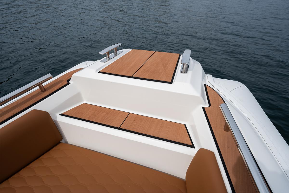 BSC Colzani 100 GT 2020 bij Belgian Boat Service
