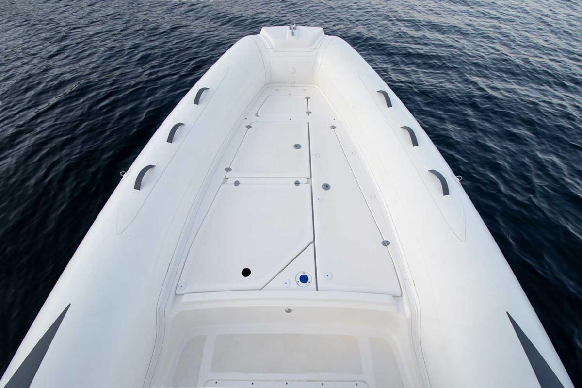 BSC Colzani 57 2020 bij Belgian Boat Service