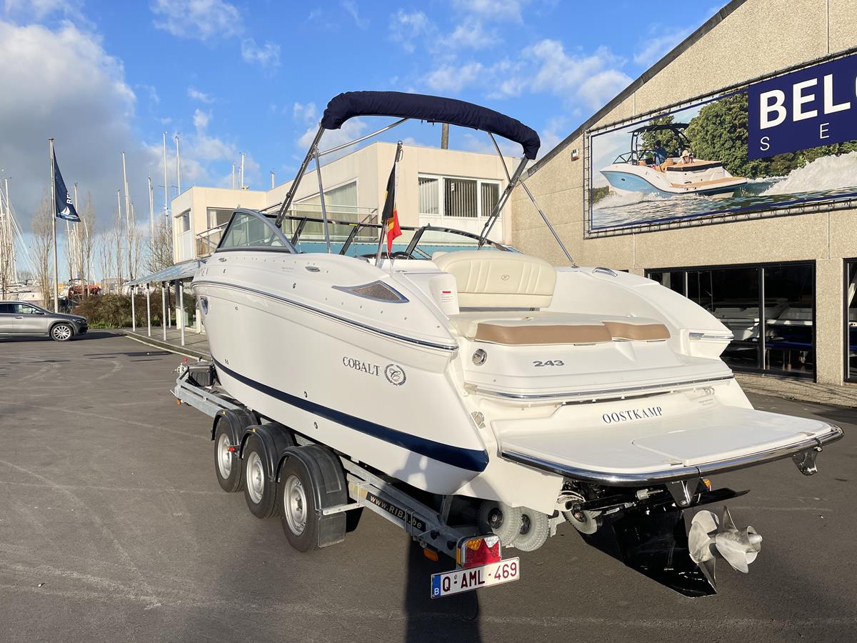 Cobalt Boats 243 Cabine 2015 bij Belgian Boat Service