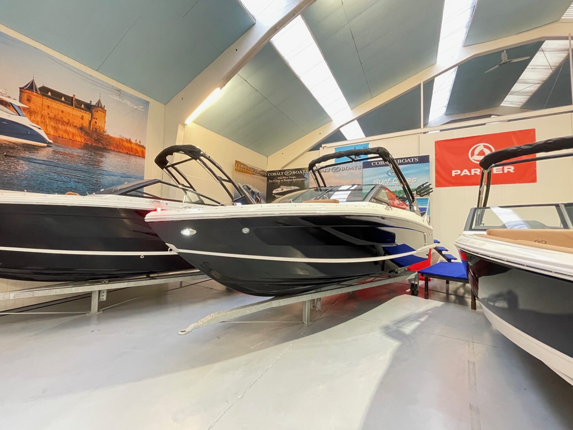 Cobalt Boats R4 Surf