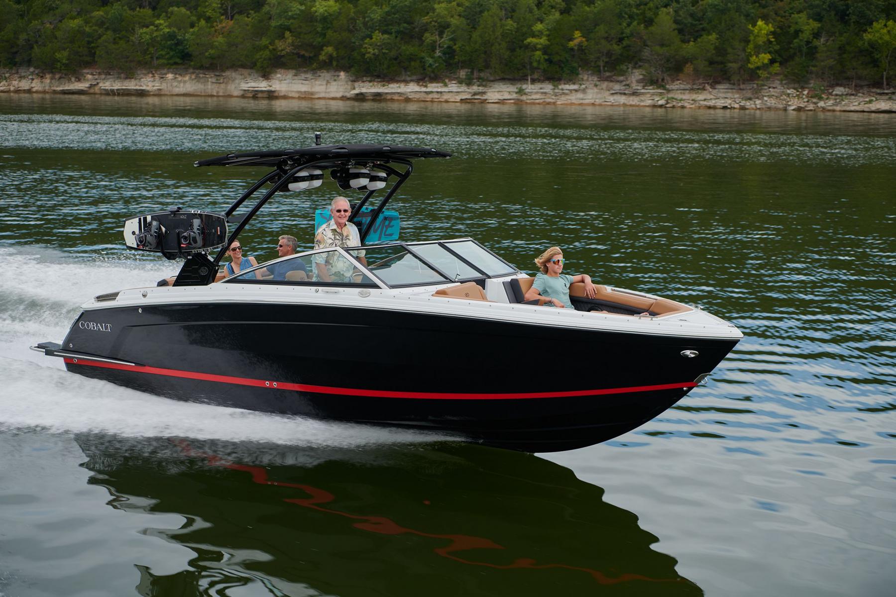 Cobalt Boats R8 2020 bij Belgian Boat Service