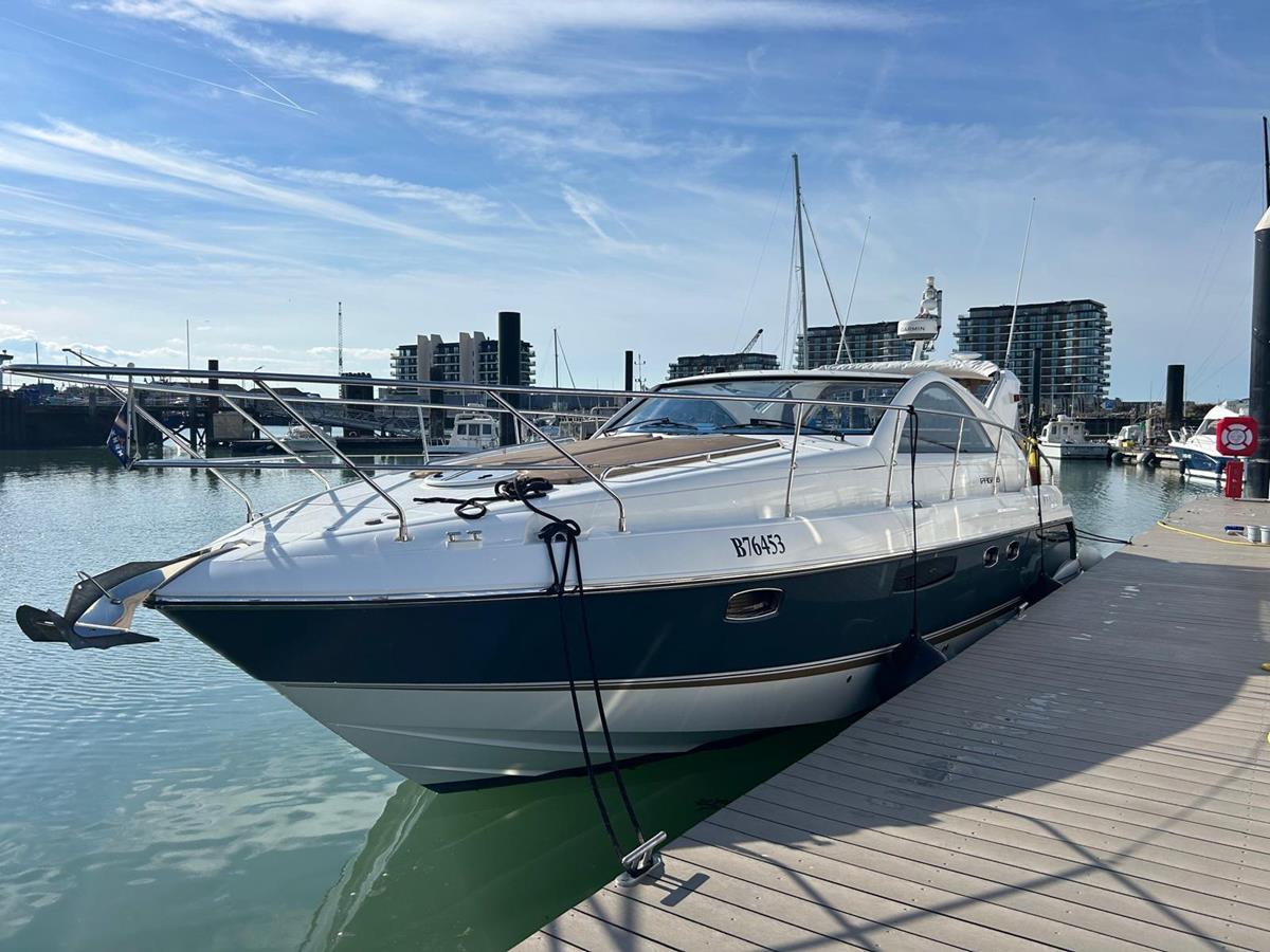 Fairline 38 Targa 2000 bij Belgian Boat Service