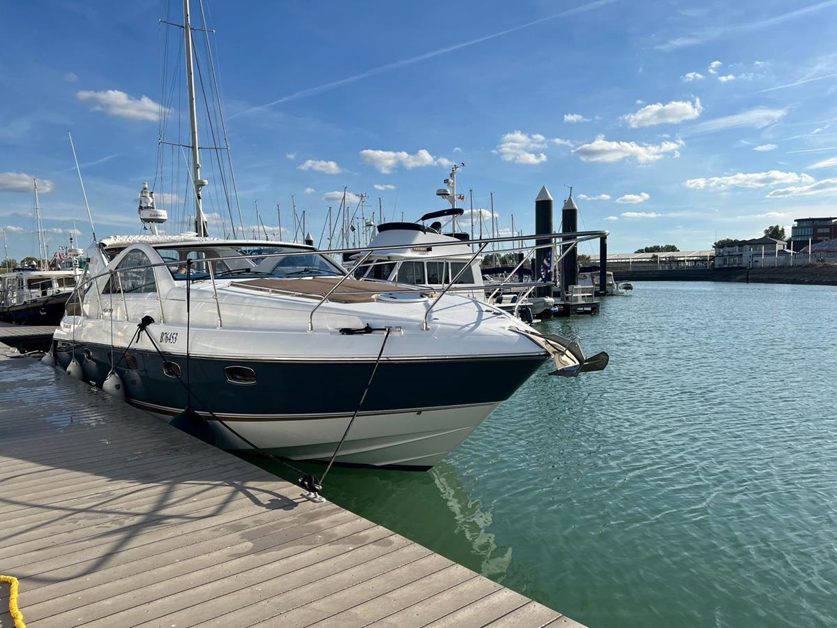 Fairline 38 Targa 2000 bij Belgian Boat Service