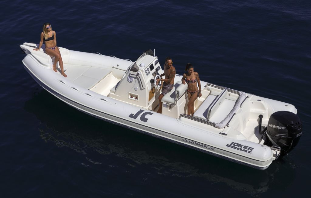 Joker Boat Clubman 26 2020 bij Belgian Boat Service