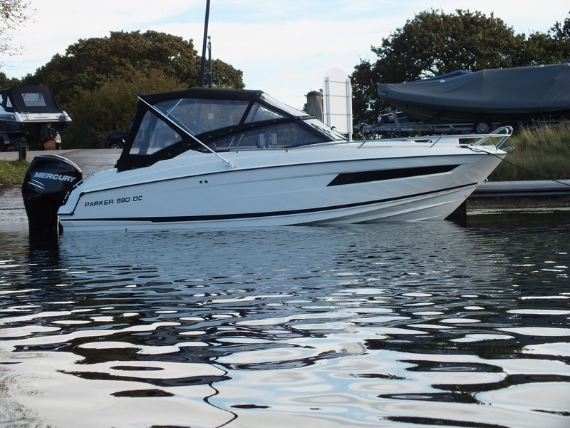 Parker Boats 690 Daycruiser 2020 bij Belgian Boat Service