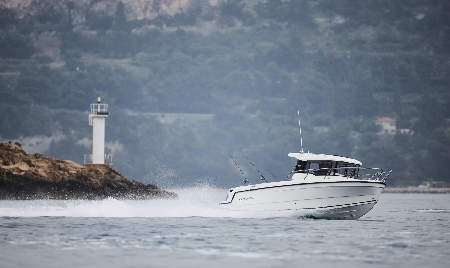 Parker Boats 700 Pilothouse 2020 bij Belgian Boat Service