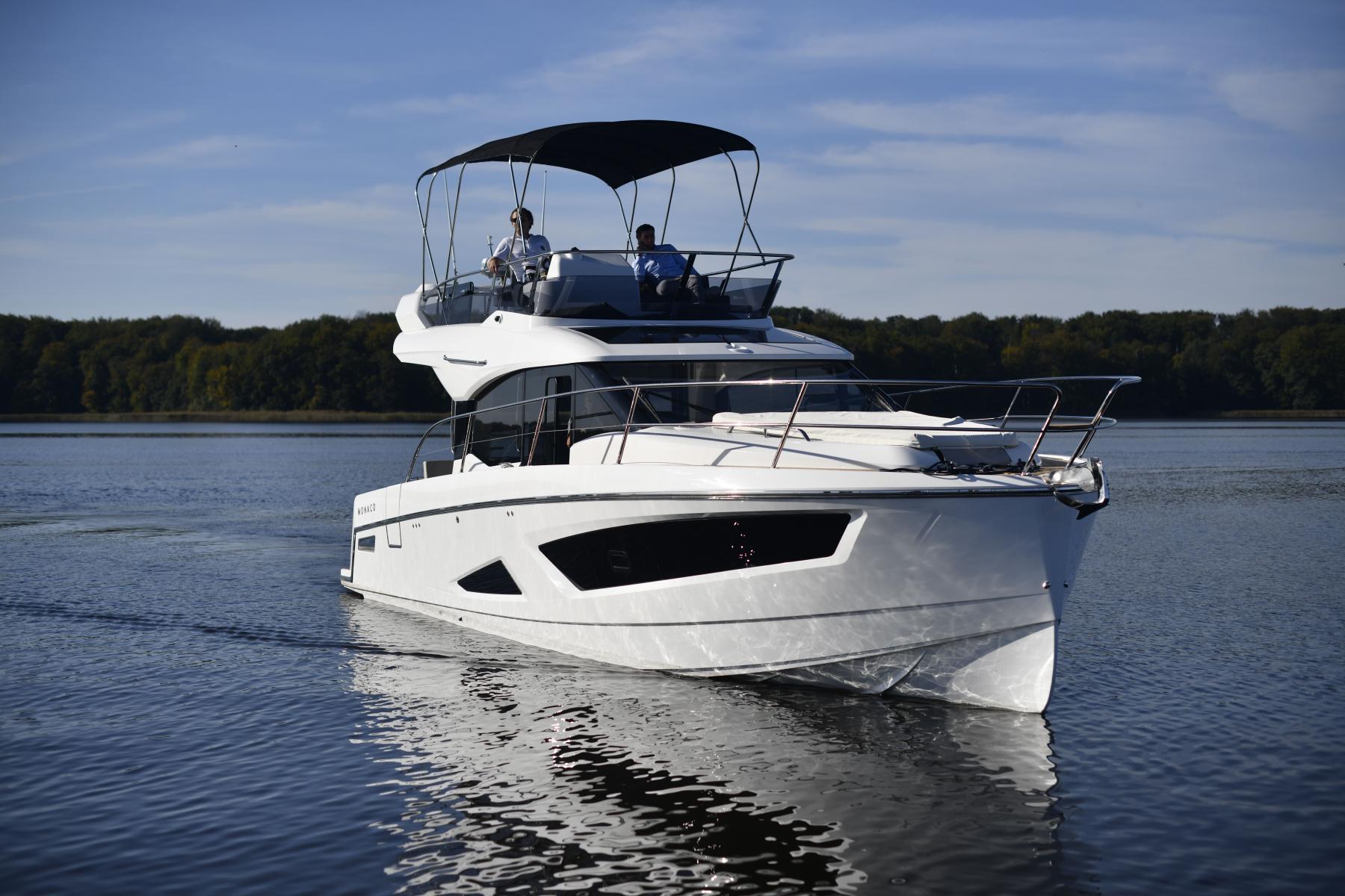 Parker Boats Monaco Fly 2020 bij Belgian Boat Service