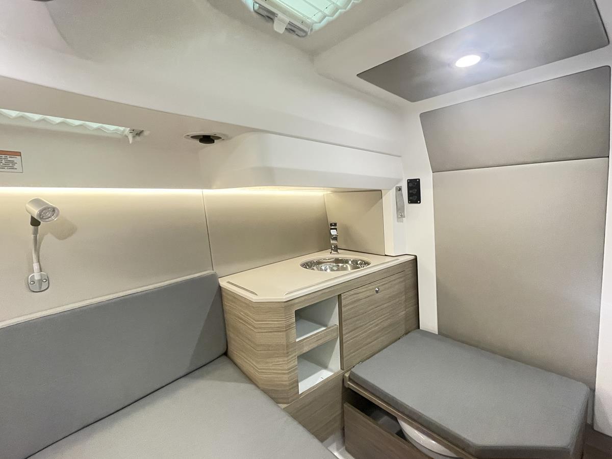 Saxdor Yachts 270 GTO 2020 bij Belgian Boat Service