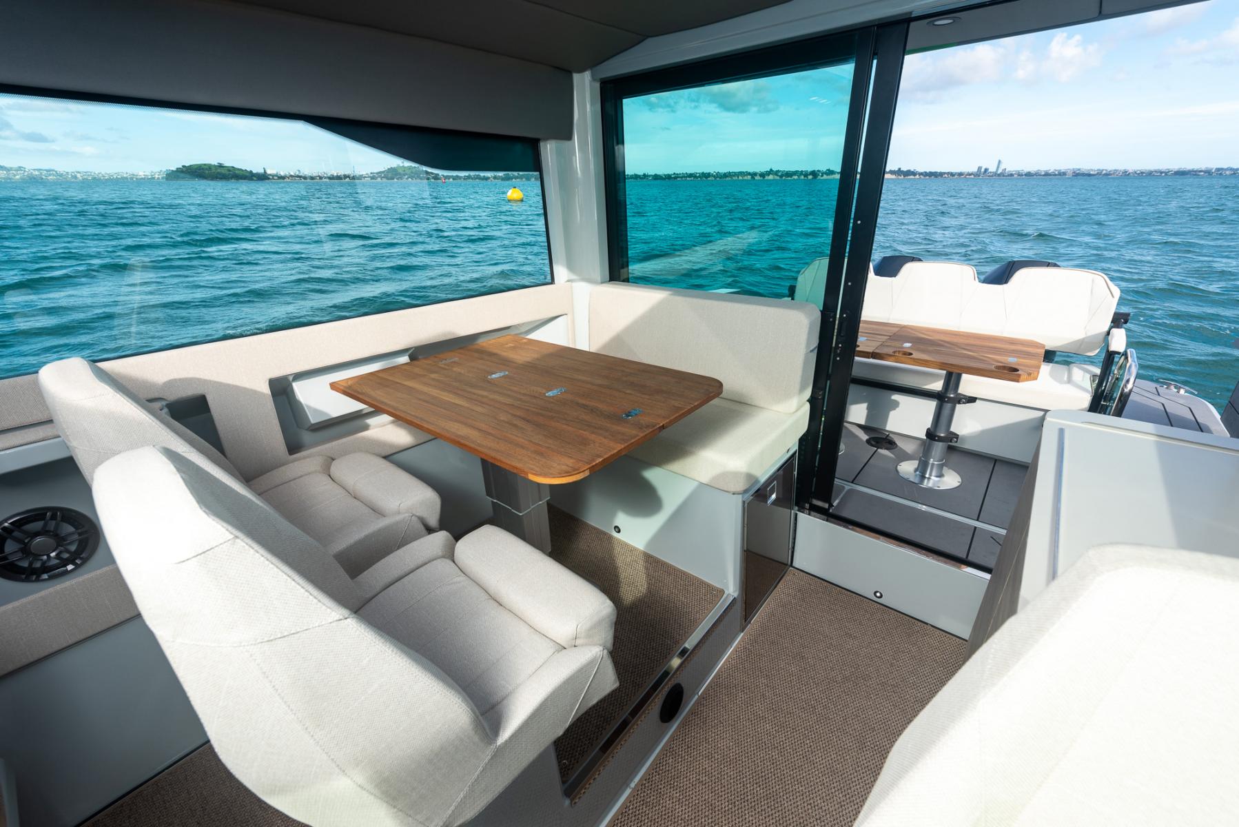 Saxdor Yachts 320 GTC 2020 bij Belgian Boat Service