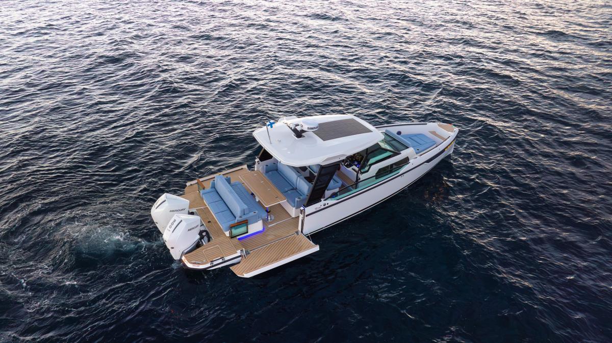 Saxdor Yachts 320 GTO 2020 bij Belgian Boat Service