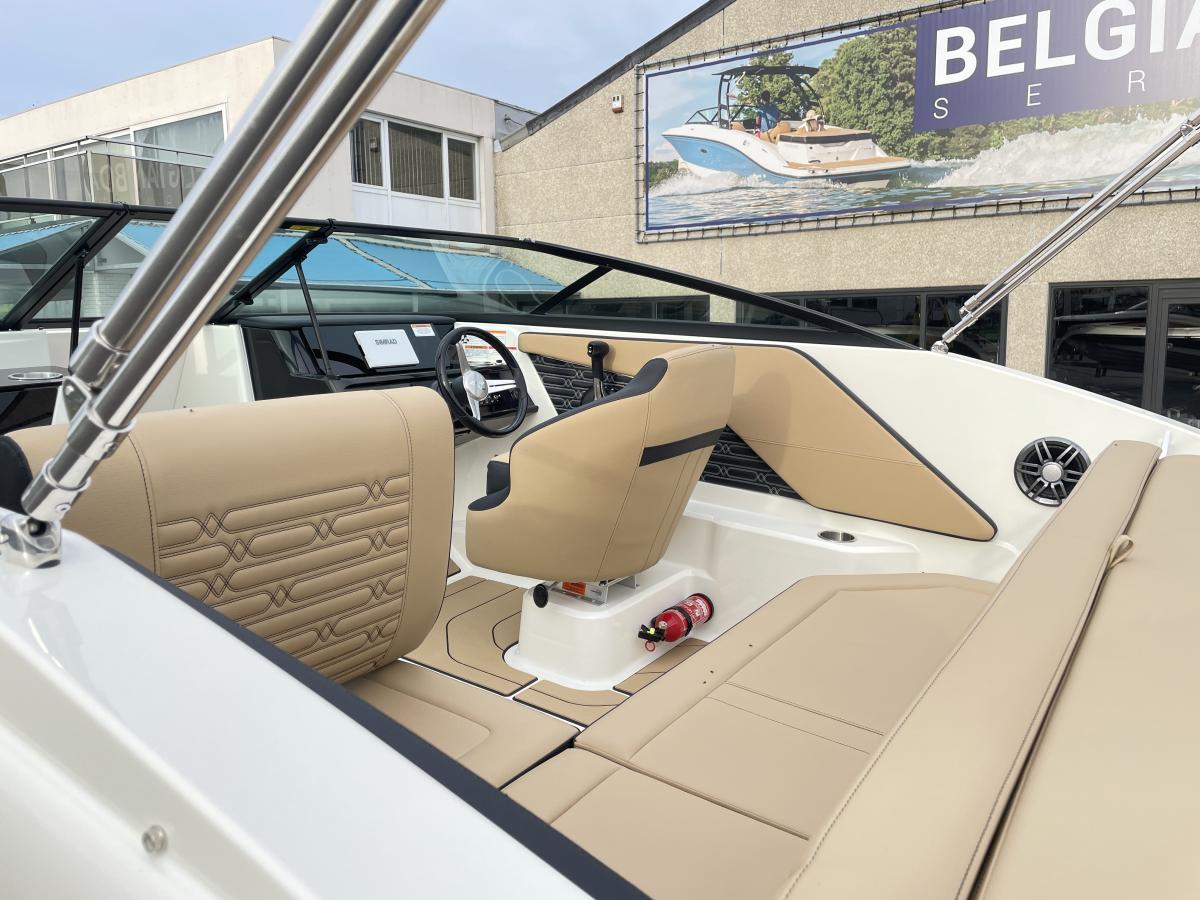 Sea Ray 190 SPX Outboard 2020 bij Belgian Boat Service