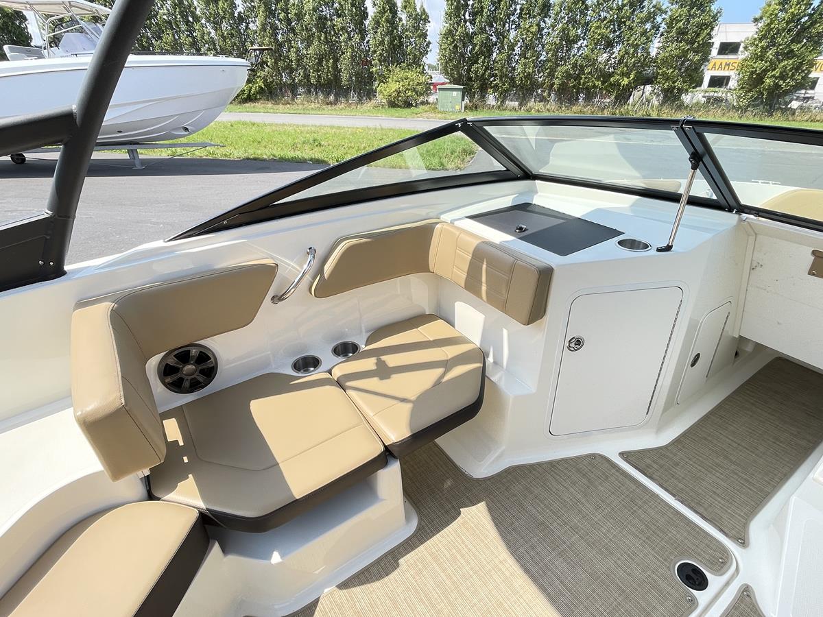 Sea Ray 190 SPX Outboard 2020 bij Belgian Boat Service