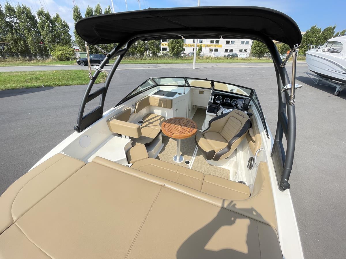 Sea Ray 190 SPX Outboard 2020 bij Belgian Boat Service
