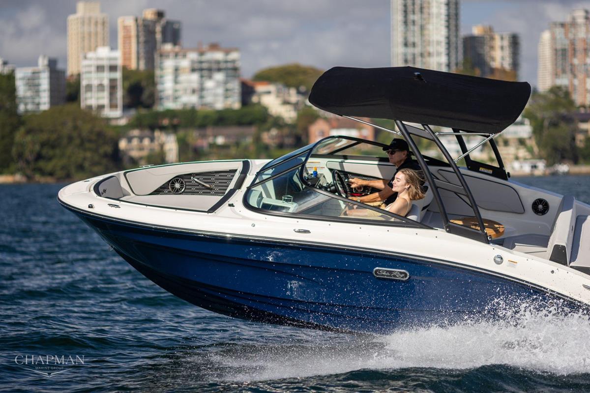 Sea Ray 210 SPX 2020 bij Belgian Boat Service