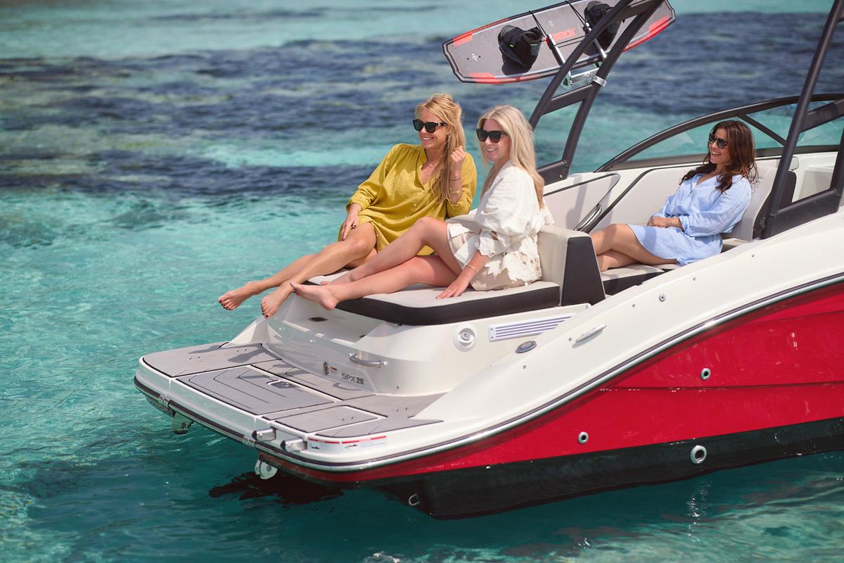 Sea Ray 210 SPX 2020 bij Belgian Boat Service