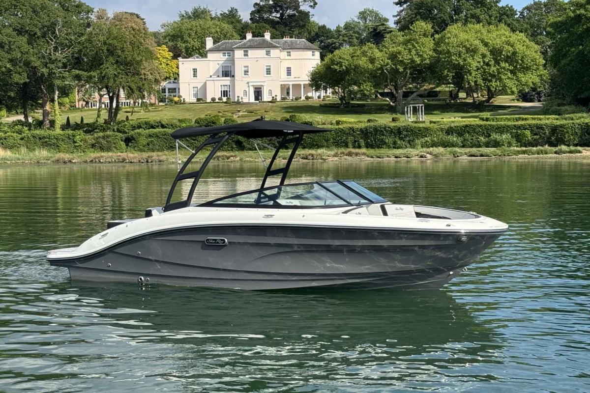 Sea Ray 210 SPX