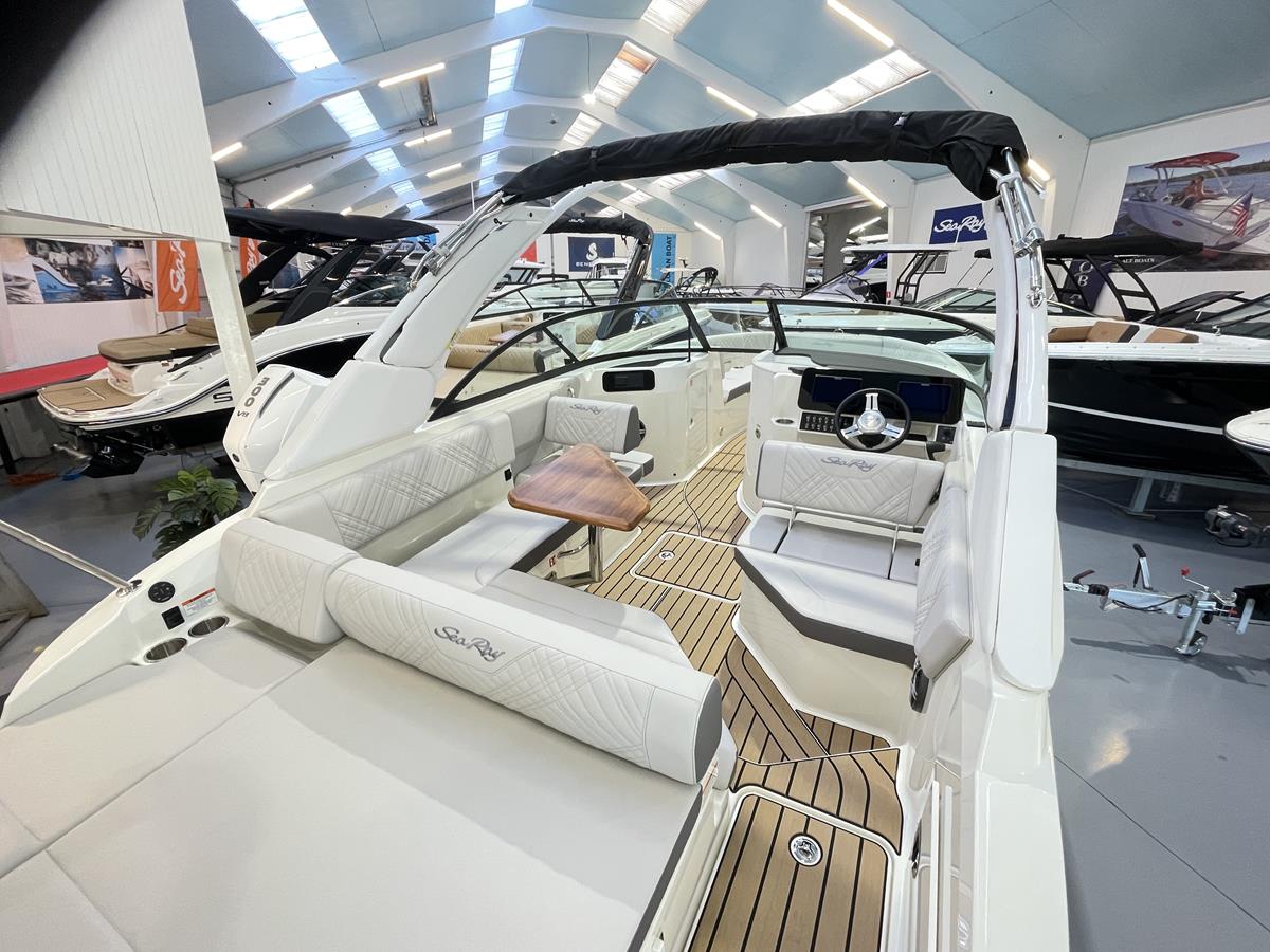 Sea Ray 230 SDX(O) 2020 bij Belgian Boat Service