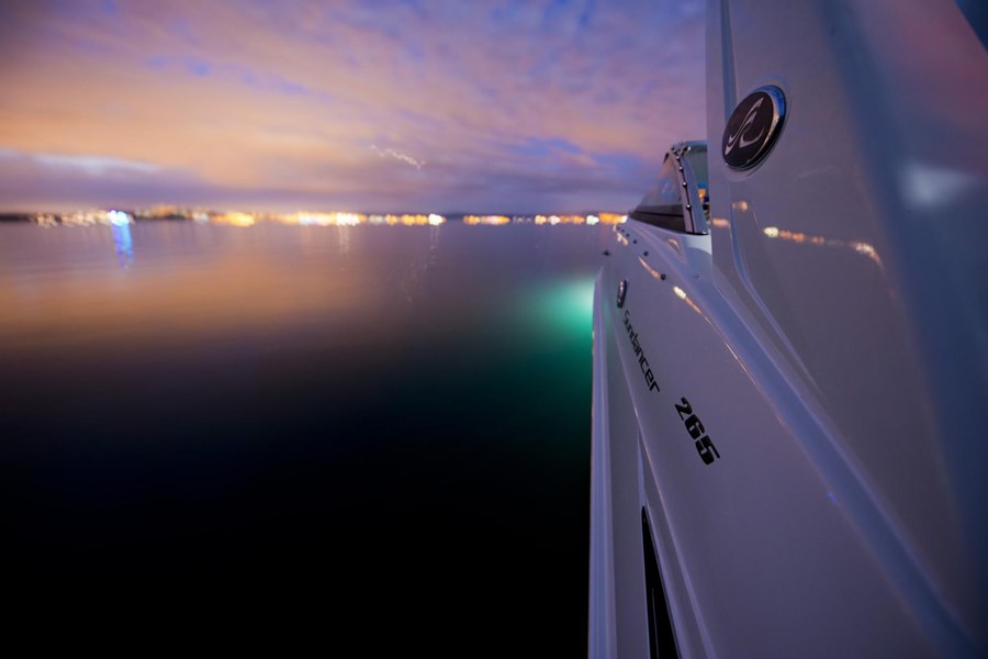 Sea Ray 265 Sundancer 2020 bij Belgian Boat Service
