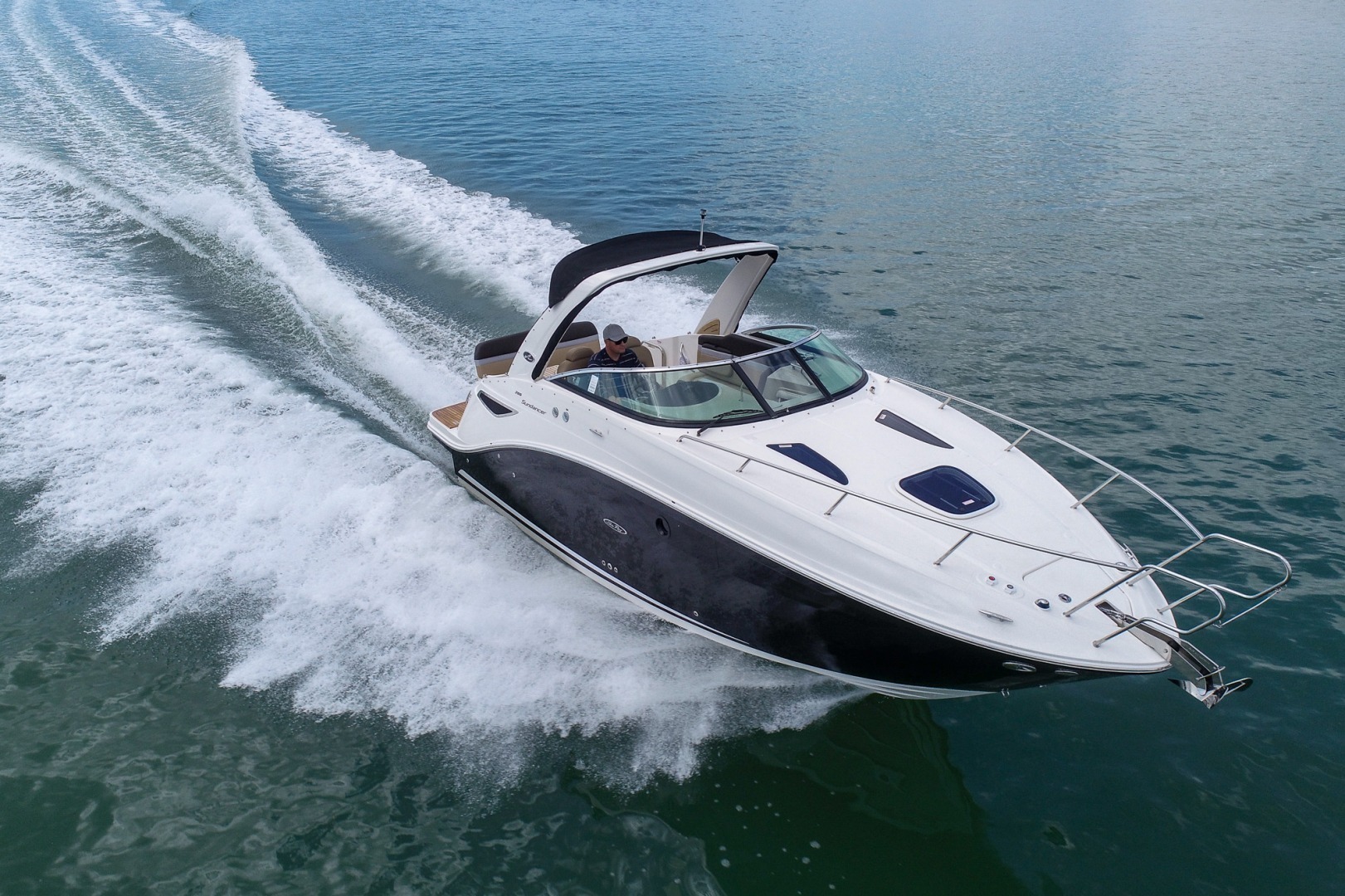 Sea Ray 265 Sundancer 2020 bij Belgian Boat Service