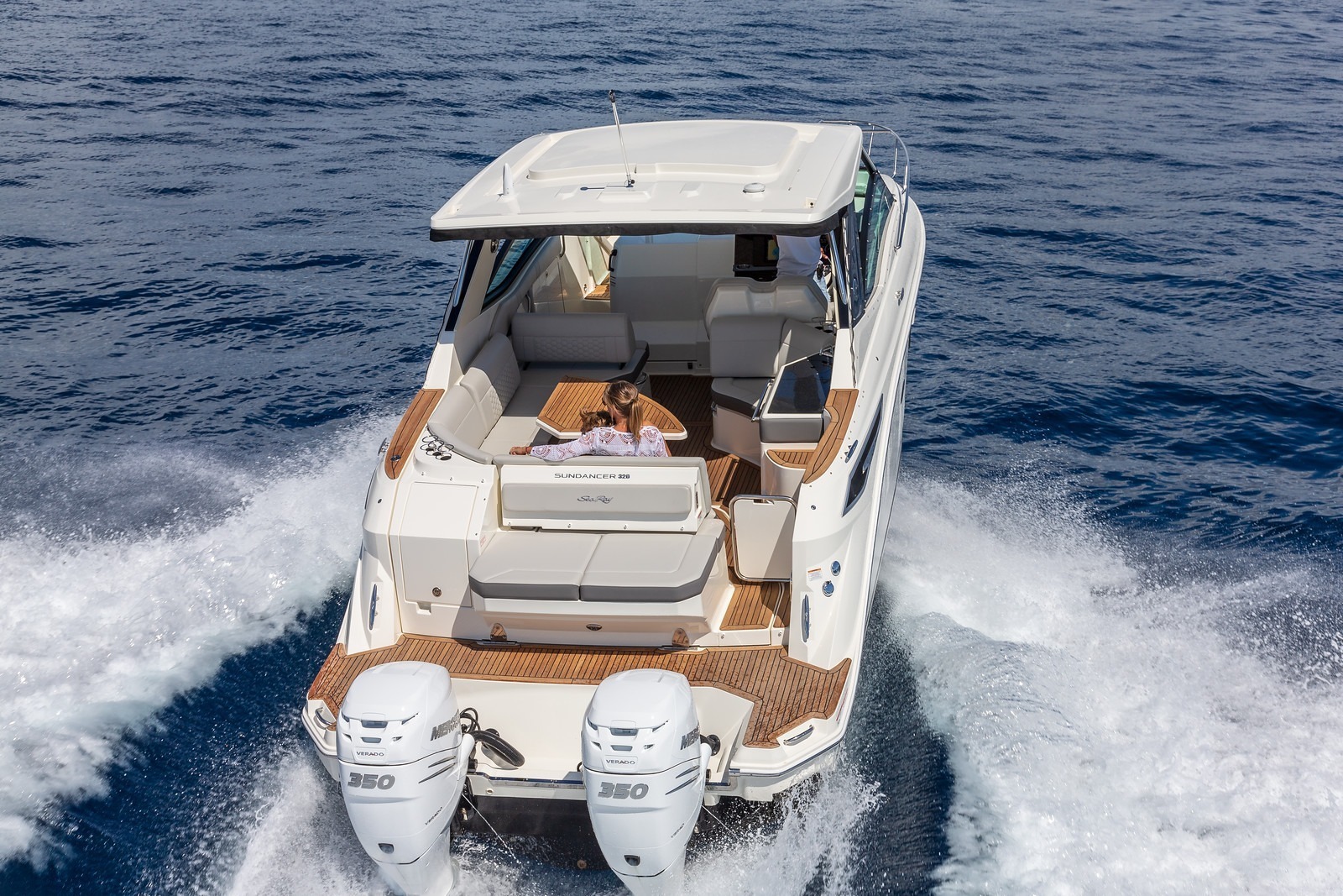 Sea Ray Sundancer 320 Outboard 2020 bij Belgian Boat Service